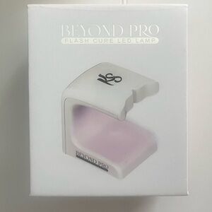 Kiara Beyond Pro LED Lamp